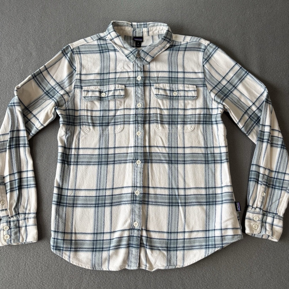 Patagonia Shirt Womens M White Blue Plaid Flannel Button Up Top Organic Outdoors